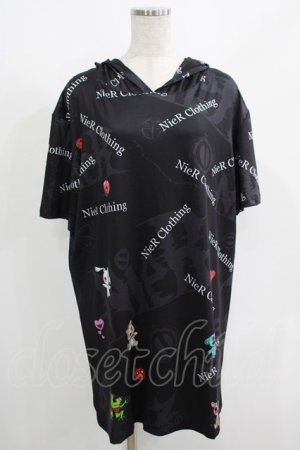 画像: NieR Clothing / 総柄半袖プルパーカー  黒 H-25-08-15-060-PU-TO-KB-ZH