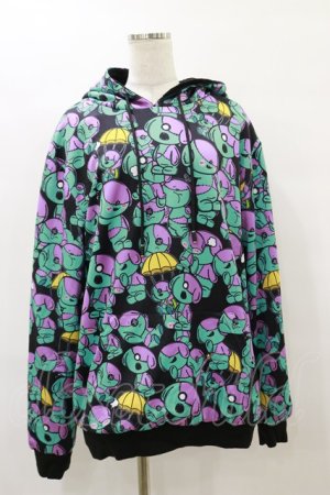 画像: NieR Clothing / 総柄ふわもこプルパーカー F 黒 H-25-08-25-1005-PU-TO-KB-ZH