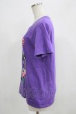 画像2: LISTEN FLAVOR / 辺古山ペコの戦うスクールガールTシャツ feat.九頭龍冬彦 M バイオレットパープル H-25-09-01-051-PU-TO-KB-ZH (2)