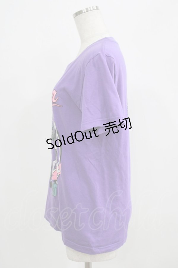 画像2: LISTEN FLAVOR / 辺古山ペコの戦うスクールガールTシャツ feat.九頭龍冬彦 M バイオレットパープル H-25-09-01-051-PU-TO-KB-ZH (2)
