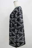 画像2: NieR Clothing / ロゴ総柄カットソー  黒×白 H-25-09-01-061-PU-TS-KB-ZT495 (2)