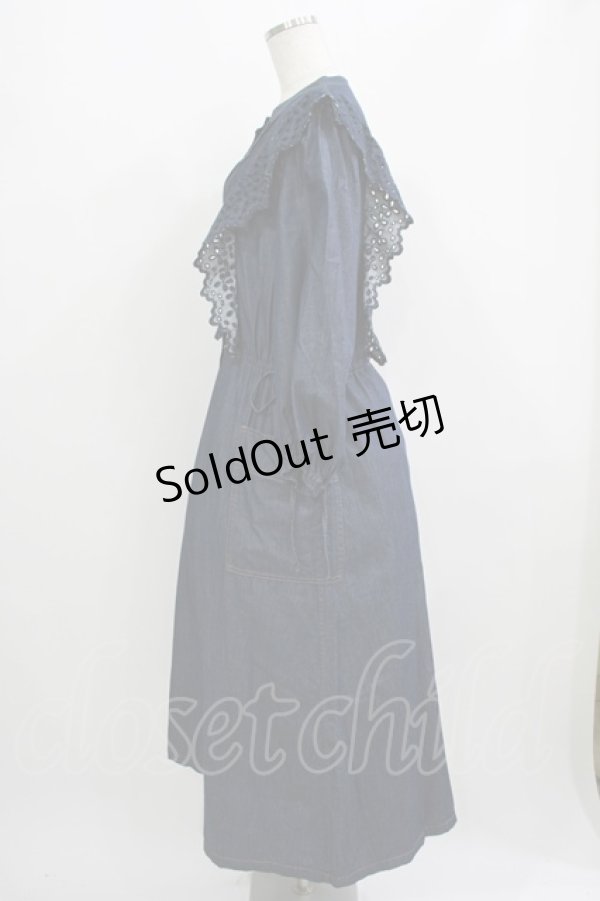 画像2: Jane Marple Dans Le Salon / ライトデニムレーストリムドレス  indigo H-25-09-05-015-JM-OP-KB-ZH (2)