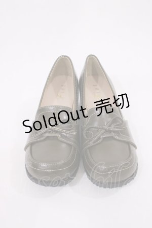 画像: Fi.n.t / プチレースアップローファー S/23cm KHAKI H-25-09-08-1039-CA-SH-NS-ZH