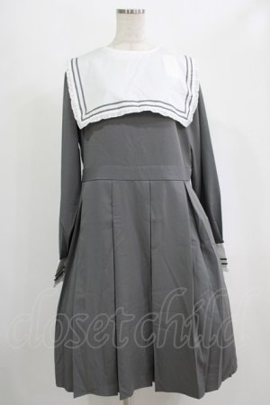 画像: FLC / 皆方由衣コラボ/襟付きプリーツワンピース 4L グレー H-25-09-08-022-LO-OP-NS-ZH