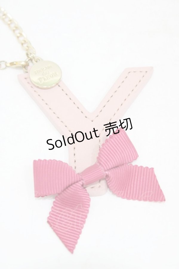 画像2: Maison de FLEUR / イニシャルリボンチャーム  ライトピンク H-25-09-09-1004-LO-ZA-NS-ZH (2)
