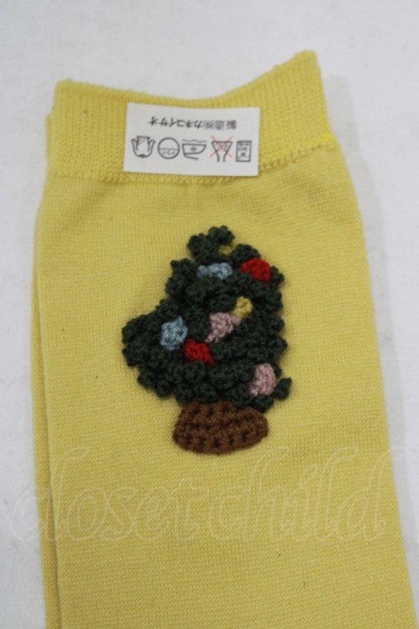 画像2: WONDERFUL WORLD / クリスマスモチーフソックス  イエロー H-25-09-10-064-LO-ZA-NS-ZH (2)