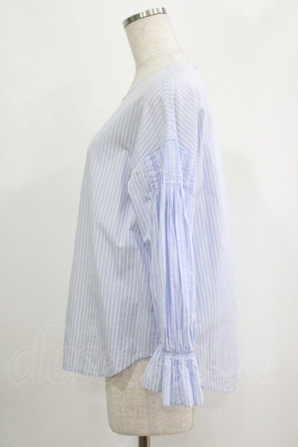 画像2: INGEBORG / シャーリングスリーブゆったりストライプブラウス Free サックス/ホワイト H-25-09-10-024-LO-BL-NS-ZH (2)