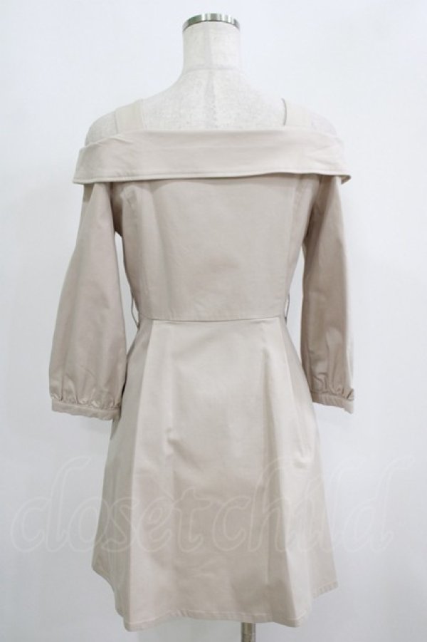 画像3: evelyn / オフショルトレンチワンピース Free ベージュ H-25-09-11-039-LO-OP-NS-ZH (3)