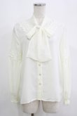 画像1: axes femme / ボウタイシアーブラウス M 生成り H-25-09-14-021-AX-BL-NS-ZH (1)