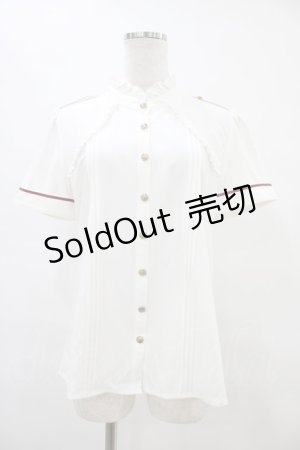 画像: Amavel / 刺繍入りリボンブローチ&肩章付スタンドブラウス Free オフ H-25-09-18-1050-CA-BL-NS-ZH