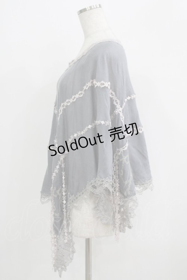 画像2: OZZ ANGELO / ケープポンチョ  グレー H-25-09-19-039-OO-TO-KB-ZT1018E (2)