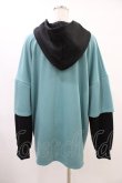 画像2: NieR Clothing / レイヤード風プルパーカー  黒×緑 H-25-09-24-1054-PU-TO-KB-ZH (2)