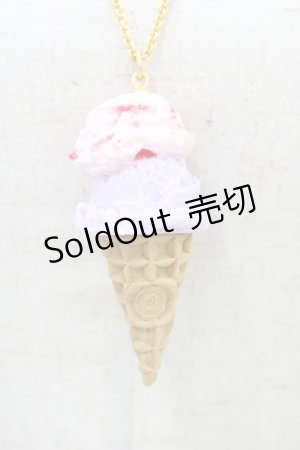 画像: Q-pot. / ストロベリーマーブル＆ブルーベリーミルクダブルアイスクリームネックレス   H-25-09-24-1015-QP-AC-KB-ZH