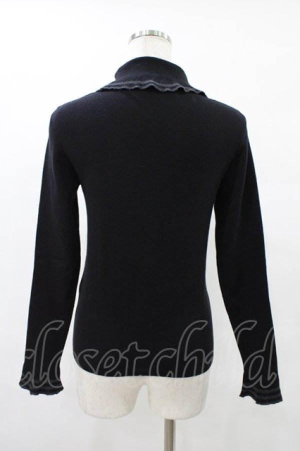 画像2: Jane Marple Dans Le Salon / コットンアシミアフリルトリミングのタートル  黒 H-25-09-25-1058-JM-TO-KB-ZH (2)