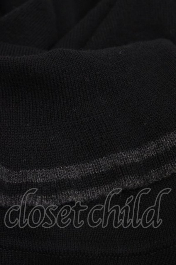 画像3: Jane Marple Dans Le Salon / コットンアシミアフリルトリミングのタートル  黒 H-25-09-25-1058-JM-TO-KB-ZH (3)