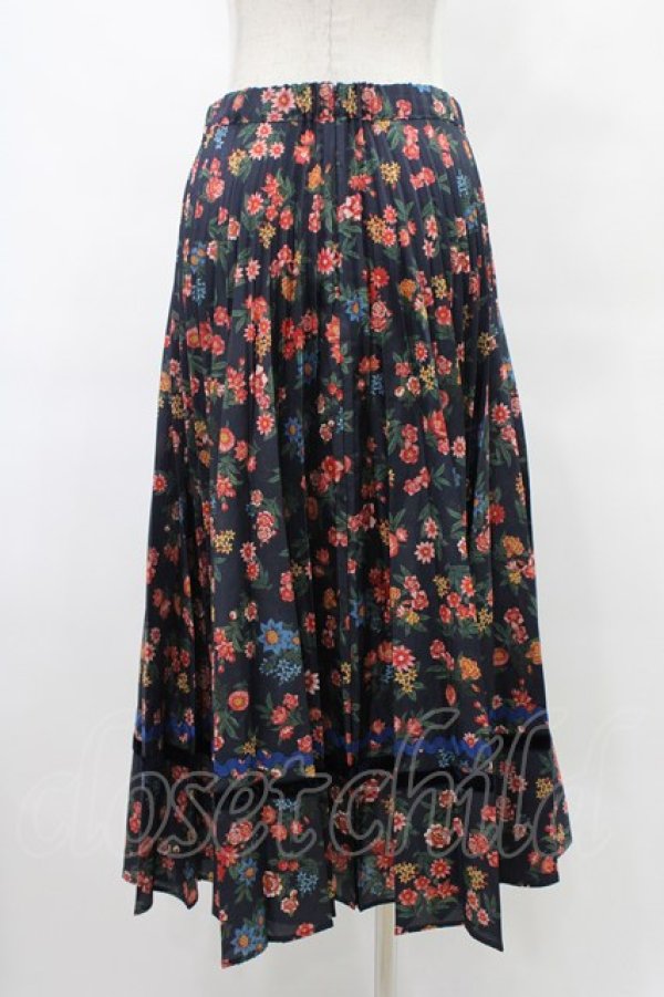 Jane Marple Dans Le Salon / Flowers of Jouy double accordion skirt