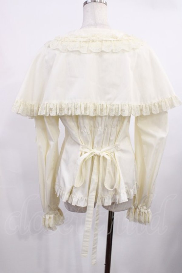 画像3: metamorphose / 【プラスサイズ】ケープ付き丸襟ブラウス プラスサイズ アイボリー H-25-09-26-1030-ME-BL-NS-ZH (3)