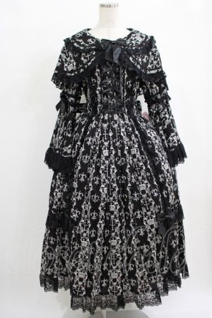 画像: metamorphose / 【プラスサイズ】クラウンクロス ケープ付ロングドレス プラスサイズ ブラック H-25-09-29-007-ME-OP-NS-ZH