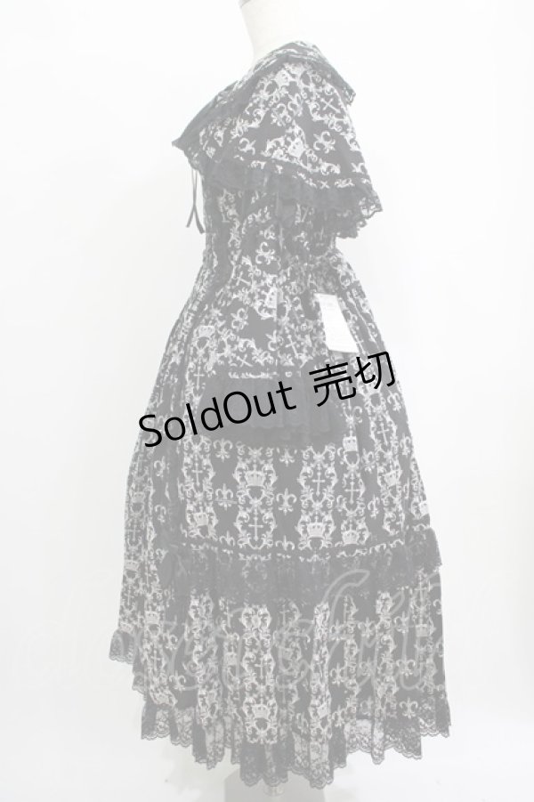 画像2: metamorphose / 【プラスサイズ】クラウンクロス ケープ付ロングドレス プラスサイズ ブラック H-25-09-29-007-ME-OP-NS-ZH (2)