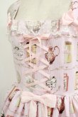 画像5: metamorphose / 【プラスサイズ】Classic Tea House レースアップジャンパースカート プラスサイズ ピンク H-25-09-29-009-ME-OP-NS-ZH (5)