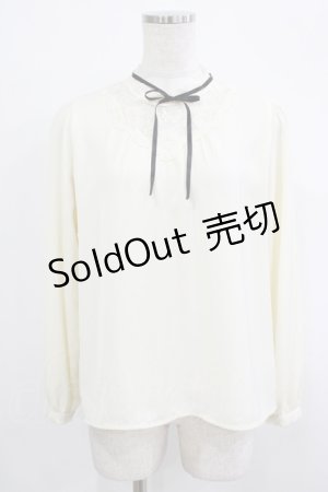 画像: Fi.n.t / リボン付きチュールレースヨークブラウス Free OFF WHITE H-25-09-30-1042-CA-BL-NS-ZH