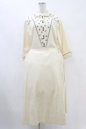 画像: Jane Marple Dans Le Salon / Clover embroidery dress  バニラ H-25-10-01-026-JM-OP-KB-ZH