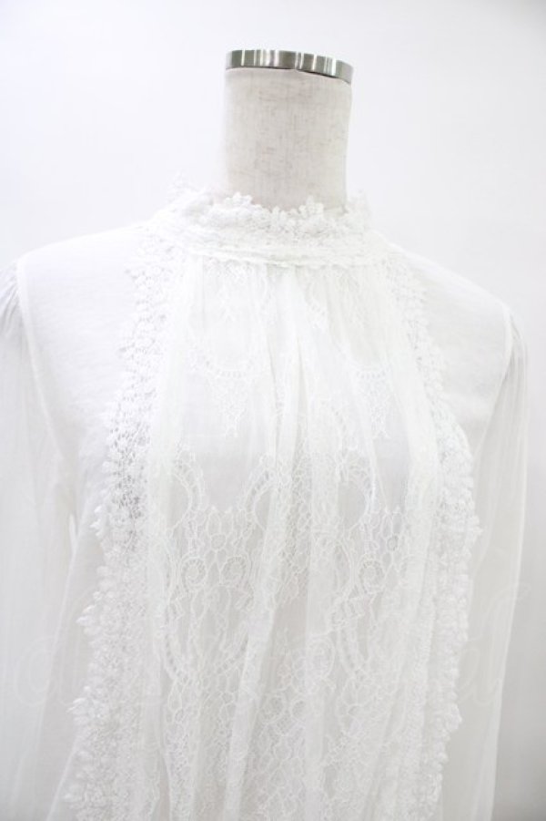 画像4: Jane Marple Dans Le Salon / レース切替バックボタンブラウス  ホワイト H-25-10-04-1004-JM-BL-KB-ZH (4)