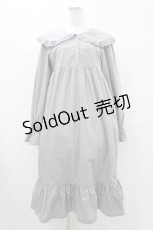 画像: merry jenny / フリルカラーギャザーワンピース  グレー H-25-10-04-1033-LO-OP-KB-ZH