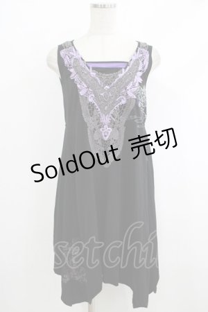 画像: Ozz oneste / ヨークレース刺繍プリントチュニック  黒 H-25-10-08-1042-OO-TO-KB-ZT130