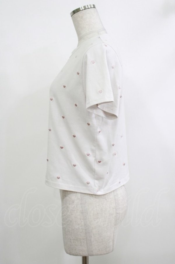 画像2: evelyn / ハート刺繍Tシャツ  オフ H-25-10-15-1036-LO-TS-NS-ZH (2)