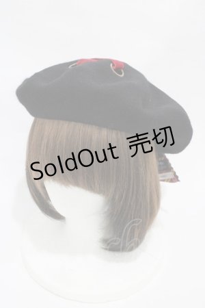 画像: ATELIER PIERROT / ハリー・ポッター リボンブローチ付きレースアップベレー帽  グリフィンドール（レッド） H-25-10-23-2011-EL-AC-KB-ZH