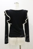 画像2: サンリオ / Avail×サンリオキャラクターズコラボ/クロミ肩フリルトップス M ブラック H-25-10-25-047-EL-TO-NS-ZH (2)