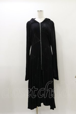 画像: NAOTO SEVEN / プリントロングZIPパーカー  黒 H-25-10-26-025-HN-TO-KB-ZH