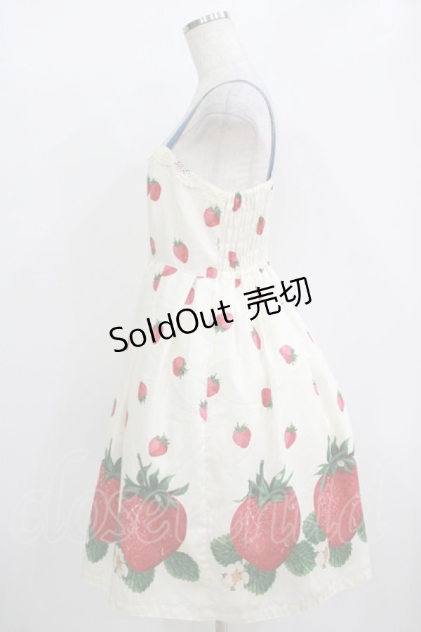 画像2: Leur Getter / ストロベリープリントリボンブローチ付キャミワンピース  オフ H-25-10-28-038-LU-OP-KB-ZT075 (2)