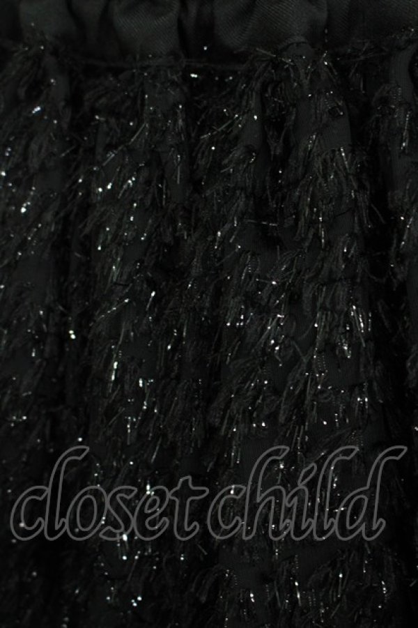 画像4: MARBLE / 5段フリルロングボリュームスカート  黒/ラメシャギー H-25-10-28-046-GO-SK-KB-ZH (4)