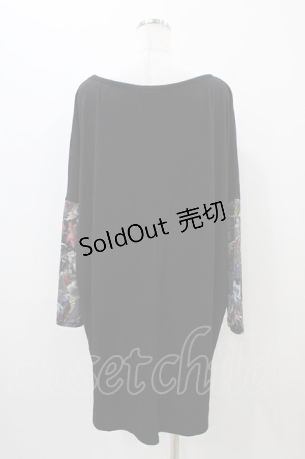 画像2: Qutie Frash / プリント切替ドルマンカットソー  ブラック H-25-11-01-1034-QU-TO-KB-ZH (2)