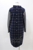 画像2: Jane Marple Dans Le Salon / アランニットとシャギーチェックのドレス  グレー×ネイビー H-25-11-01-1018-JM-OP-KB-ZH (2)
