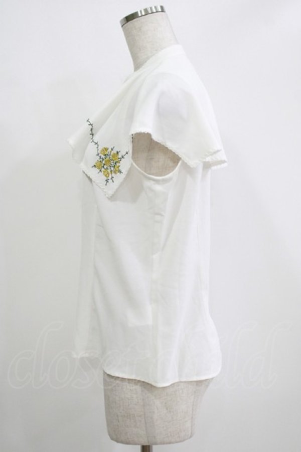 画像2: an another angelus / スクエアケープ衿ローズ刺繍ブラウス Free OFF WHITE H-25-11-01-063-CA-BL-NS-ZH (2)