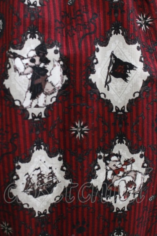 画像4: ALICE and the PIRATES / Captain Chrisの夢想〜新たな冒険への希望〜柄ジャンパースカート Free ボルドー H-25-11-01-001-PA-OP-NS-ZH (4)