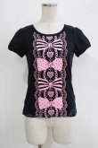 画像1: Angelic Pretty / グリッターリボンレースプリントTシャツ Free ブラック/ピンク H-25-11-02-1065-AP-TS-NS-ZH (1)