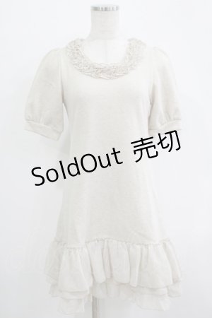 画像: Emily Temple cute / ジョーゼットフリル裏毛ワンピース  ラメ混ベージュ H-25-11-03-029-ET-OP-KB-ZH