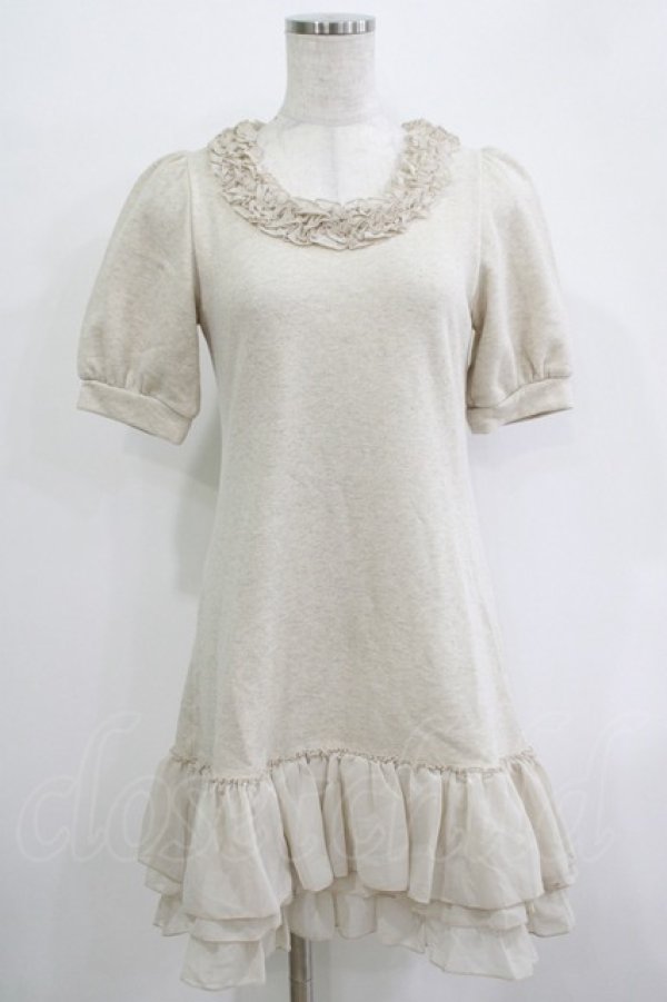 画像1: Emily Temple cute / ジョーゼットフリル裏毛ワンピース  ラメ混ベージュ H-25-11-03-029-ET-OP-KB-ZH (1)