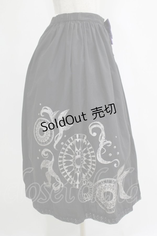 画像2: gouk / サクラリボンブローチ付袴スカート  黒 H-25-11-03-004-GO-SK-KB-ZH (2)