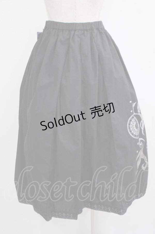 画像3: gouk / サクラリボンブローチ付袴スカート  黒 H-25-11-03-004-GO-SK-KB-ZH (3)