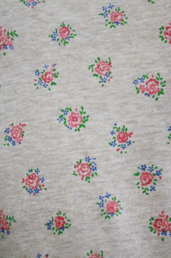 画像4: Emily Temple cute / チュールフリルカットソー  フラワープリント/ベージュ H-25-11-03-067-ET-TO-KB-ZH (4)