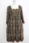 画像1: OZZ ANGELO / ヨーク切替総柄ワンピース  カーキ H-25-11-03-016-OO-OP-KB-ZH (1)