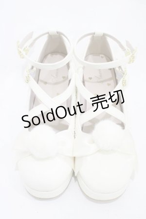 画像: Amavel / ファーぽんリボン付クロスパンプス L オフ H-25-11-07-1001-CA-SH-NS-ZH