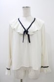 画像1: Fi.n.t / パイピングリボンラッフルカラーブラウス Free OFFWHITE H-25-11-07-1048-CA-BL-NS-ZH (1)