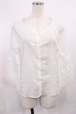 画像1: an another angelus / パンチングレース使いベルスリーブブラウス Free OFF WHITE H-25-11-08-1019-CA-BL-NS-ZH (1)