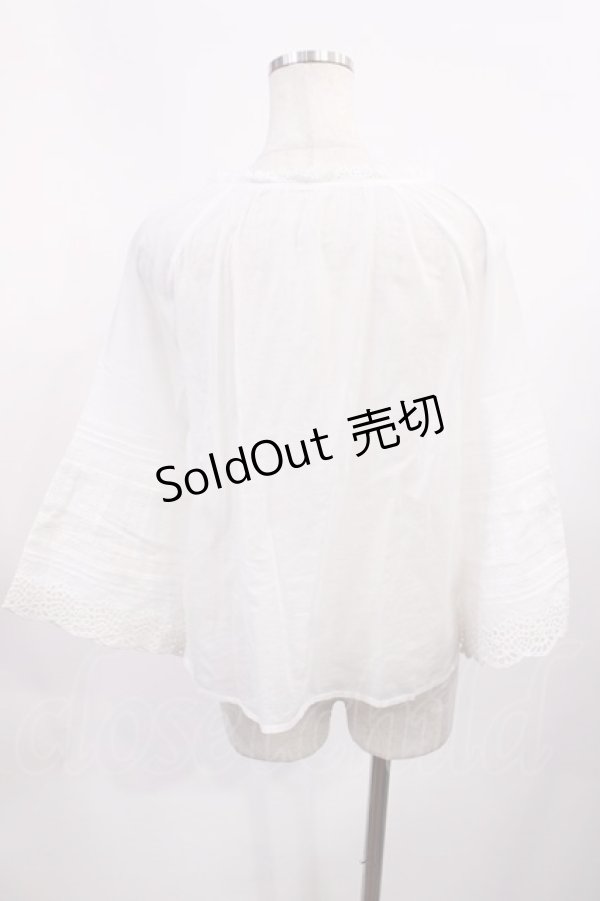 画像2: an another angelus / パンチングレース使いベルスリーブブラウス Free OFF WHITE H-25-11-08-1019-CA-BL-NS-ZH (2)